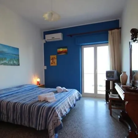 - Sea View Apartment *